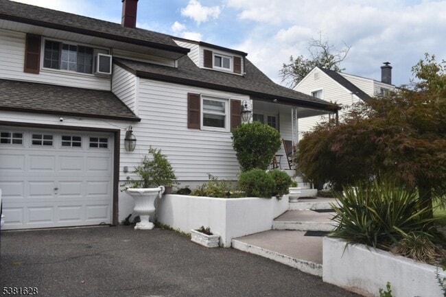 property at 193 McFarlane Rd