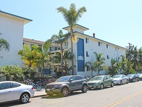 Skyview Apartments in Goleta, CA - Building Photo - Building Photo