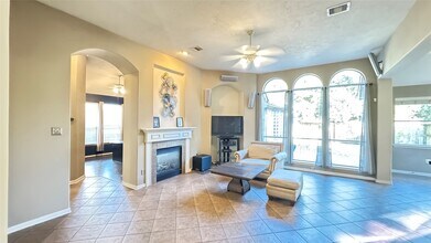 27027 Sable Oaks Ln in Cypress, TX - Foto de edificio - Building Photo