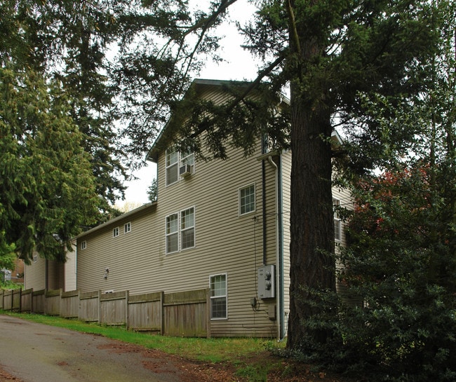 Stone Avenue Apartments in Seattle, WA - Foto de edificio - Building Photo