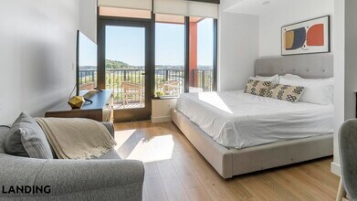 632 Howard Rd SE in Washington, DC - Foto de edificio - Building Photo