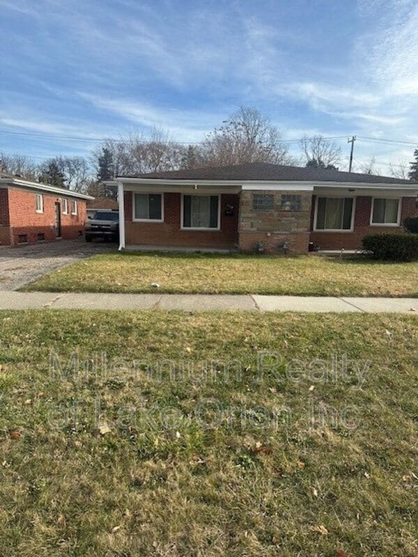 property at 19288 Lahser Rd