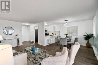 3055 Tomken Rd in Mississauga, ON - Building Photo - Building Photo
