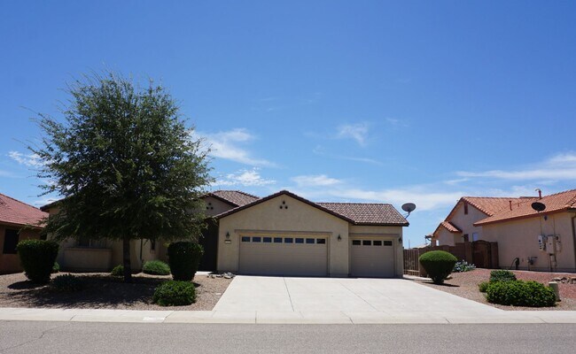 property at 1858 Prairie Grass Dr