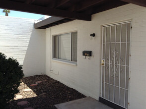 4815 S La Rosa Dr in Tempe, AZ - Building Photo - Building Photo