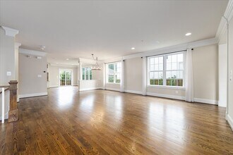 8104 Old Georgetown Rd in Bethesda, MD - Building Photo - Building Photo