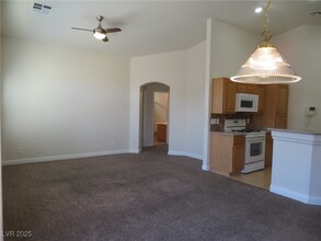 1065 Pleasure Ln in Henderson, NV - Building Photo - Building Photo