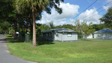 125 NE 20th St in Gainesville, FL - Foto de edificio - Building Photo