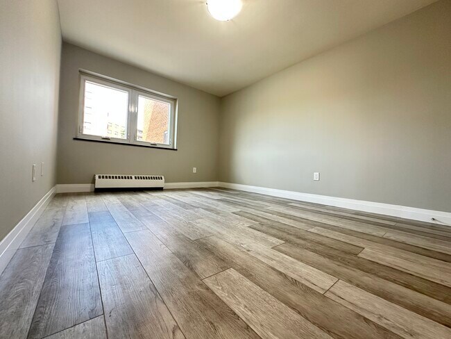 483 Linwell Road in St Catharines, ON - Building Photo - Building Photo