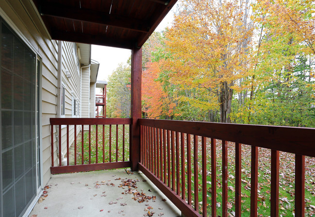 Glenwood Pointe in Twinsburg, OH - Foto de edificio - Building Photo