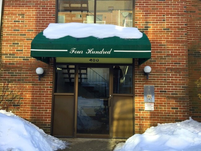 1186 Worcester Rd, Unit 1221 in Framingham, MA - Building Photo - Building Photo