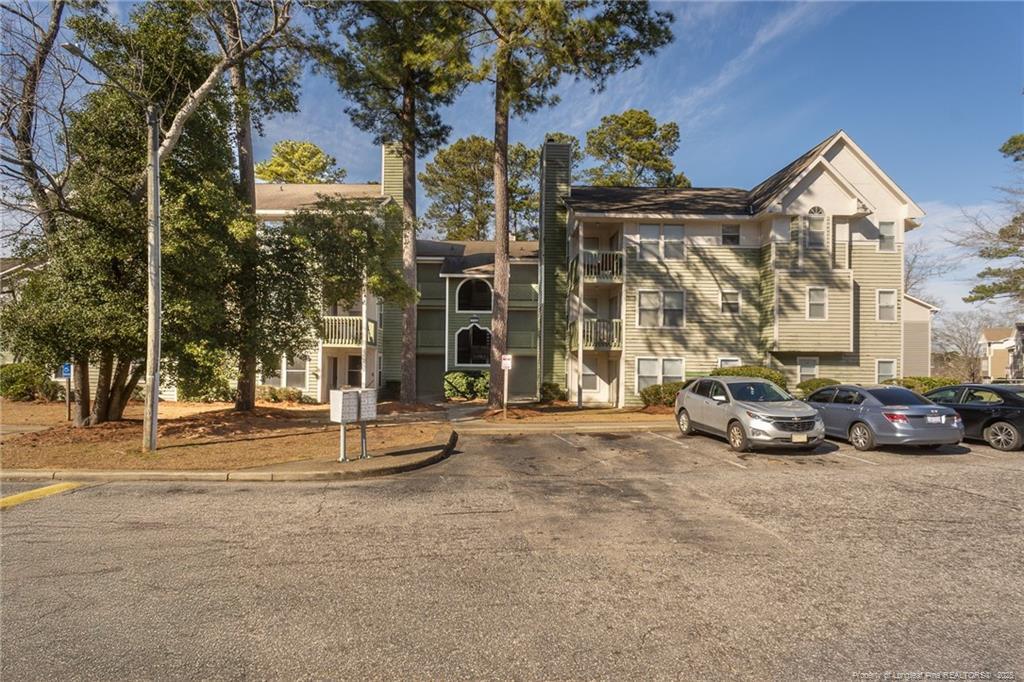 6821 Willowbrook Dr in Fayetteville, NC - Building Photo