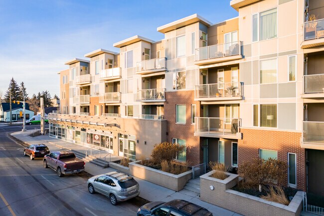 The Savoy in Calgary, AB - Building Photo - Building Photo