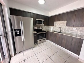 1380 W 41st St in Hialeah, FL - Building Photo - Building Photo
