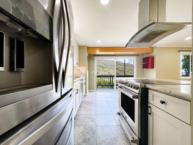 property at 2365 Gardenia St