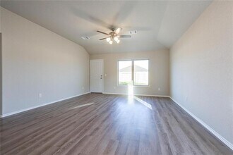 127 Sterling River Ln in Magnolia, TX - Building Photo - Building Photo