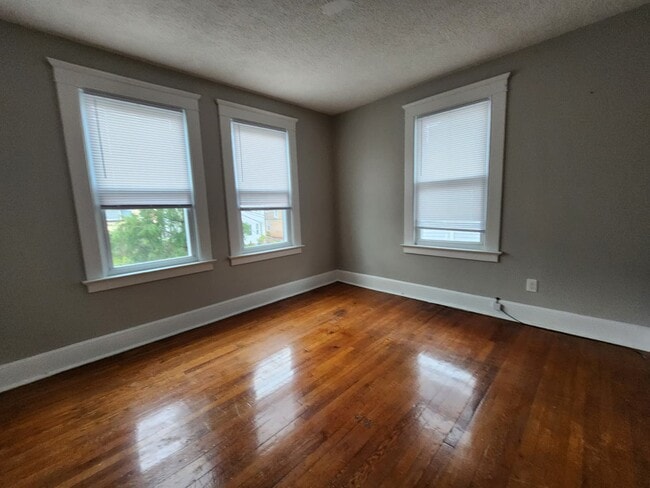 64 Gorham Ave, Unit 2 in Hamden, CT - Building Photo - Building Photo