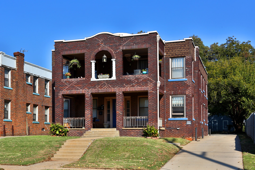 701 NW 30th in Oklahoma City, OK - Building Photo