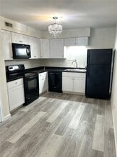 708 Ridgeside Dr in Ballwin, MO - Building Photo - Building Photo