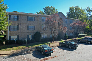 Century Oaks on College Apartamentos