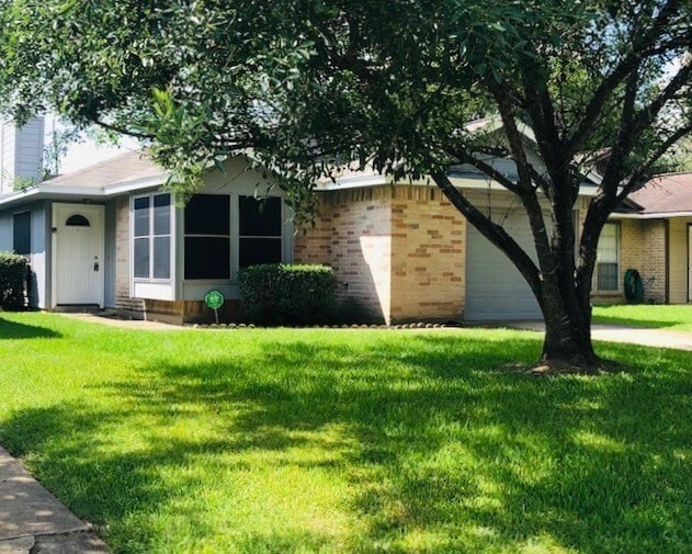 1607 Bugle Run Dr
