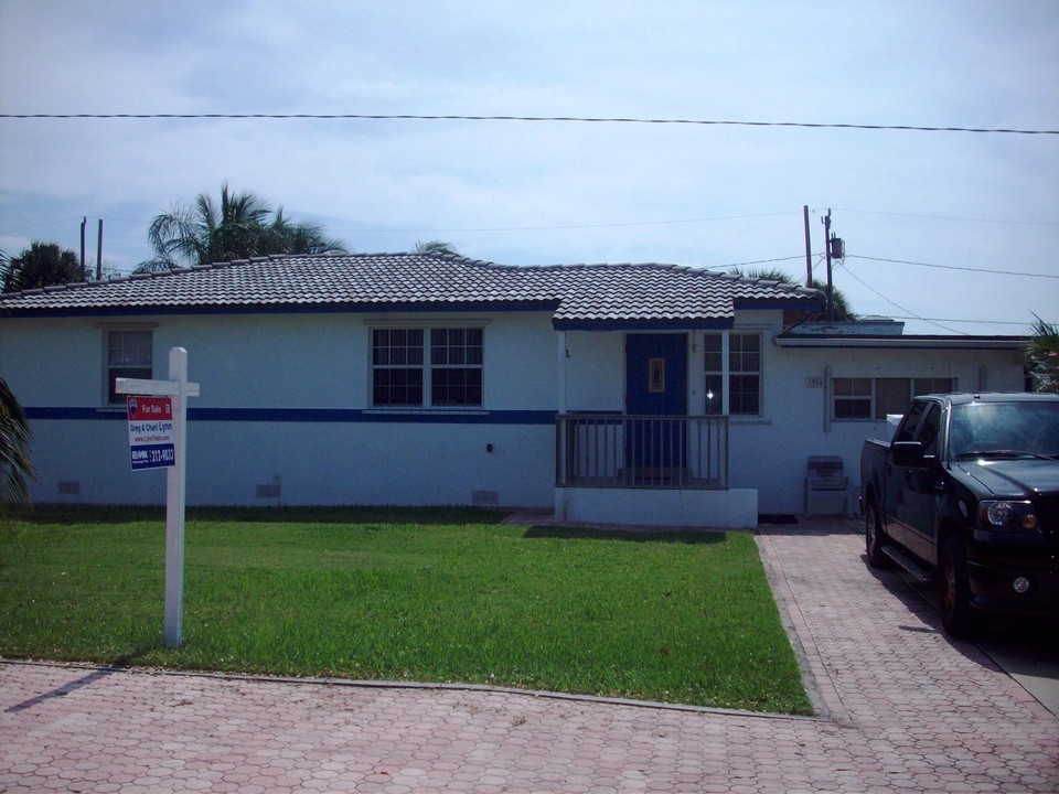 1966 NE 4 St in Deerfield Beach, FL - Building Photo