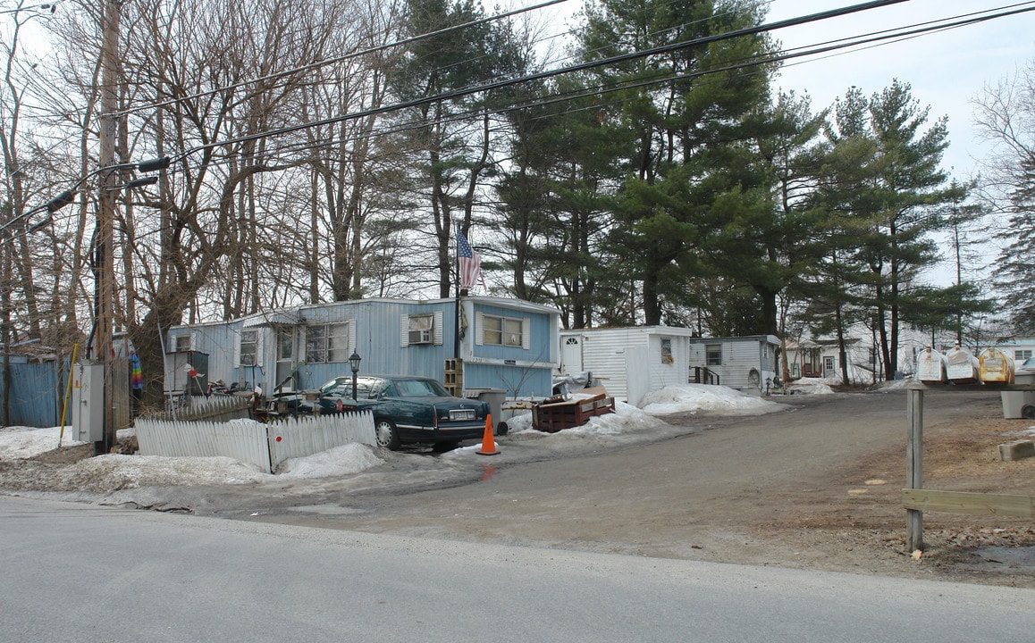 Paradise Park Queensbury in Queensbury, NY - Building Photo