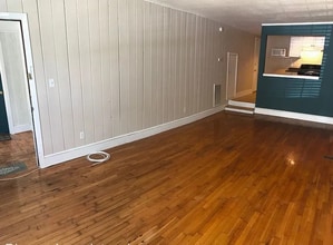 525 26th St, Unit APT 1 in Virginia Beach, VA - Foto de edificio - Building Photo