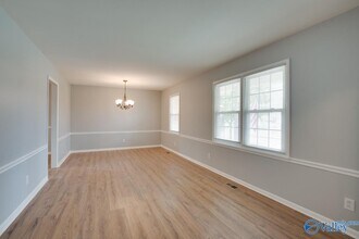 9802 Dolphin Dr in Huntsville, AL - Building Photo - Building Photo