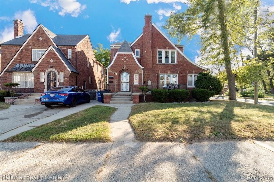 17300 Kentucky St in Detroit, MI - Building Photo