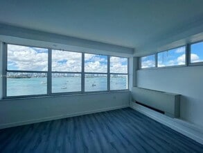 1250 West Ave in Miami Beach, FL - Building Photo - Building Photo