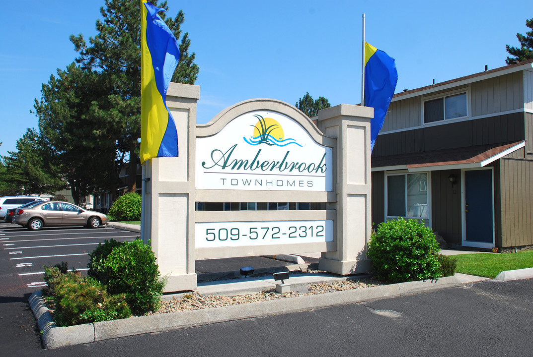 Amberbrook Townhomes in Kennewick, WA - Foto de edificio