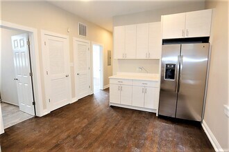 2752 N Richmond St, Unit 2 in Chicago, IL - Building Photo - Building Photo