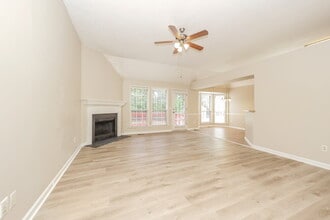 901 Tal Ln in La Vergne, TN - Building Photo - Building Photo
