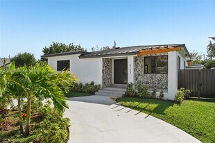 5152 SW 6th St in Coral Gables, FL - Building Photo