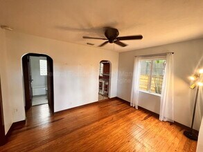 1904 E Marks St in Orlando, FL - Building Photo - Building Photo