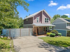 98 Stewart St in Asheville, NC - Building Photo - Building Photo