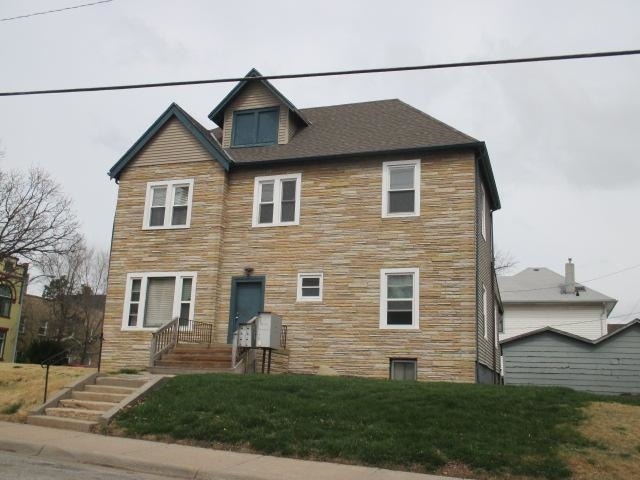 Saxton Apartments in Omaha, NE - Building Photo - Building Photo