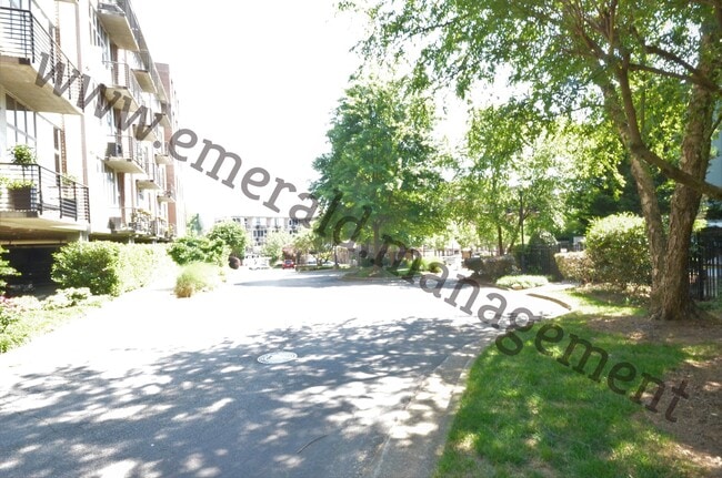 property at 640 Glen Iris Dr NE