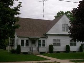 318 Second St in Marengo, IL - Foto de edificio