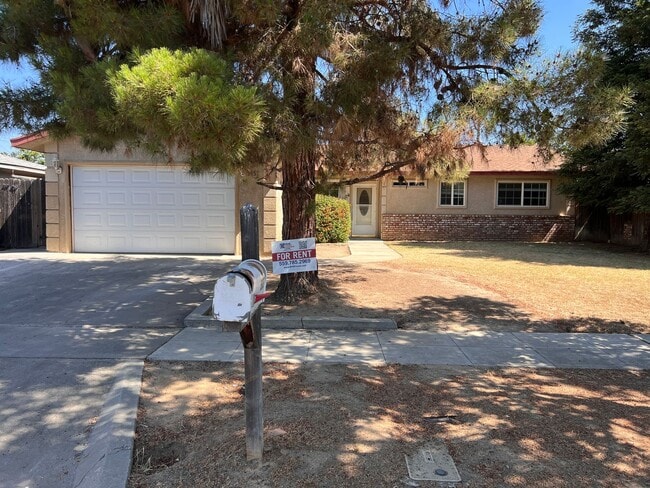 property at 5957 E Fedora Ave