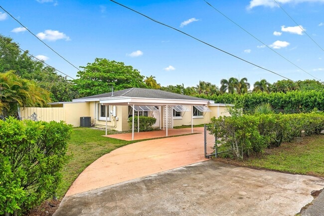 property at 4030 Gem Lake Dr