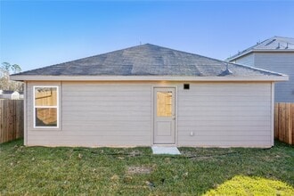 16714 Largetooth Aspen Ln in New Caney, TX - Building Photo - Building Photo