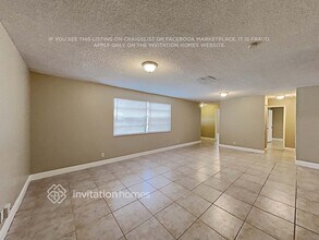 4389 Violet Cir in Lake Worth Beach, FL - Building Photo - Building Photo