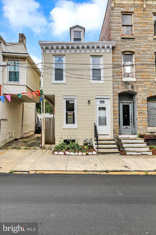 property at 734 Franklin St