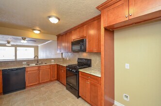 15337 Falmouth Ave in Houston, TX - Building Photo - Building Photo