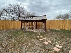 2110 Calle Estrella in San Antonio, TX - Building Photo - Building Photo