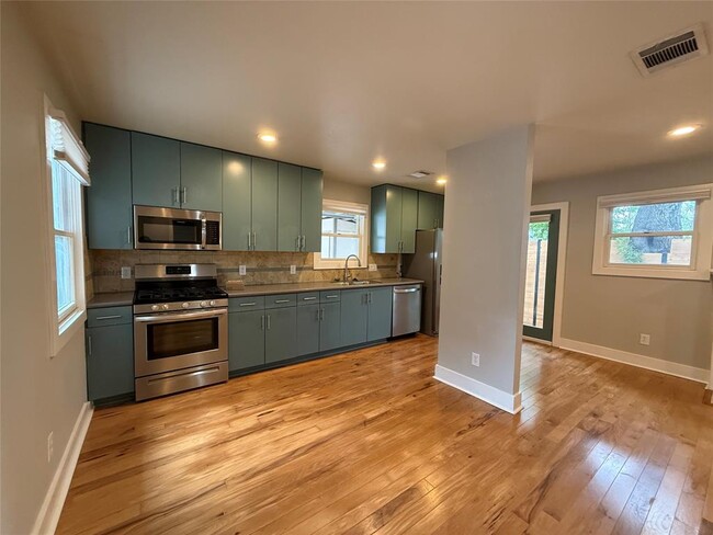 property at 2105 Kinney Ave