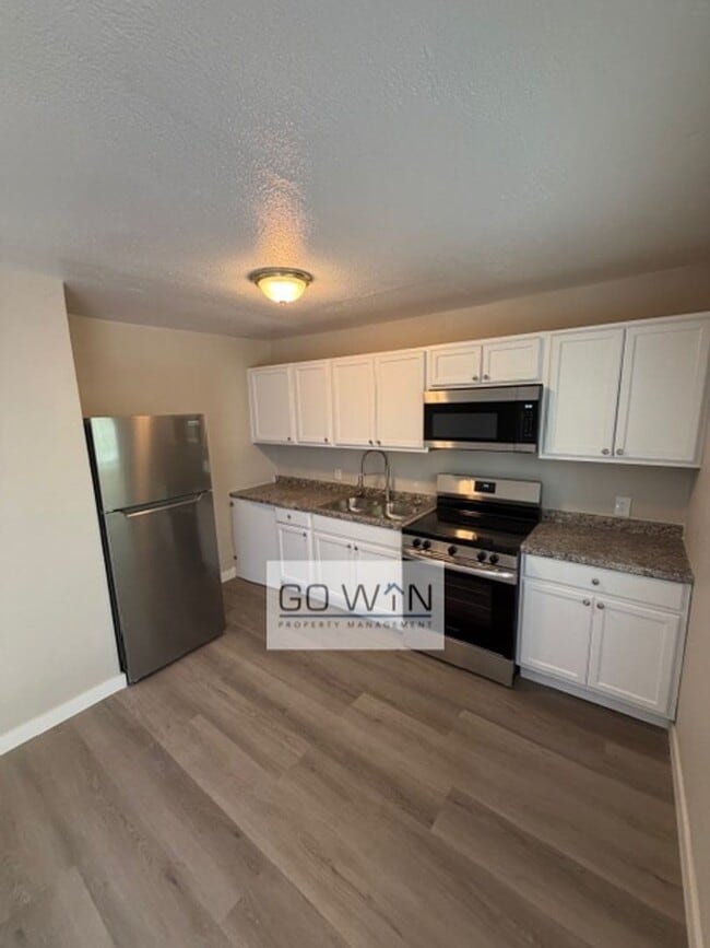 property at 1537 W Pierce St