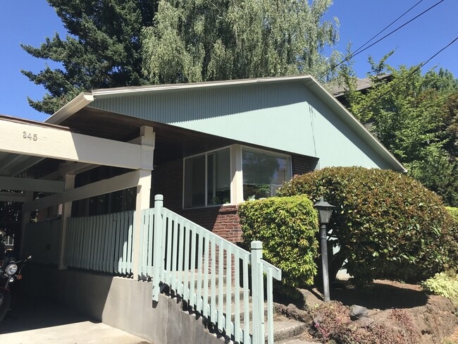 345 SE 31st Ave in Portland, OR - Building Photo - Building Photo